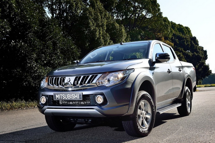 Mitsubishi L200 Triton 2016 DRL